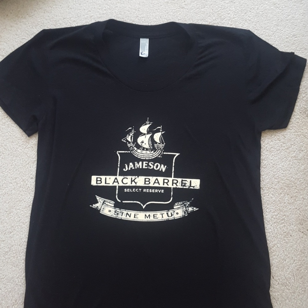 Unique Jameson black barrel tee!